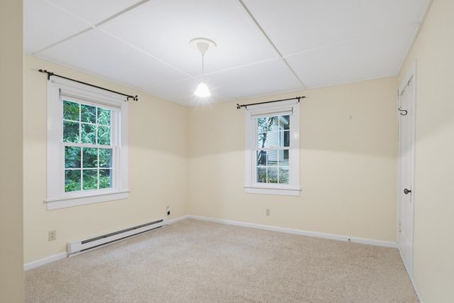 138 County Road, Hillsborough, NH 03244