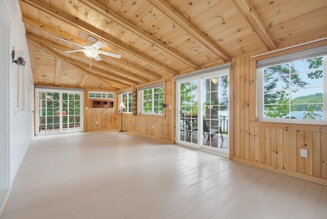138 County Road, Hillsborough, NH 03244