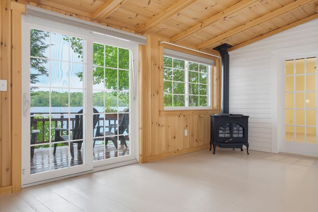 138 County Road, Hillsborough, NH 03244