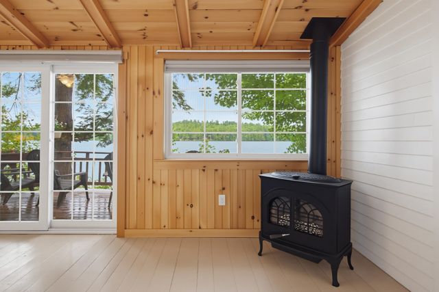 138 County Road, Hillsborough, NH 03244