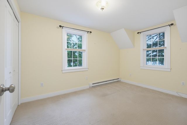 138 County Road, Hillsborough, NH 03244