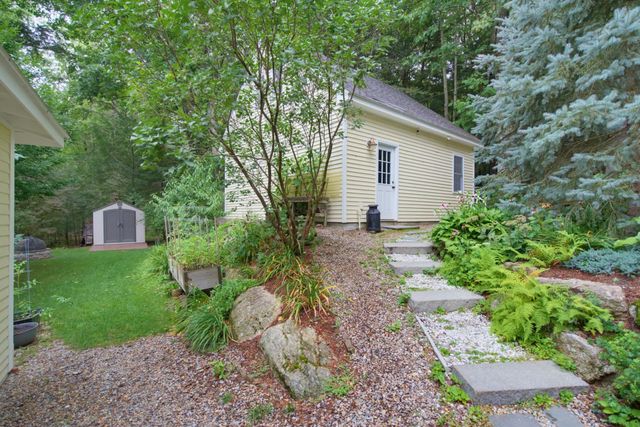 138 County Road, Hillsborough, NH 03244