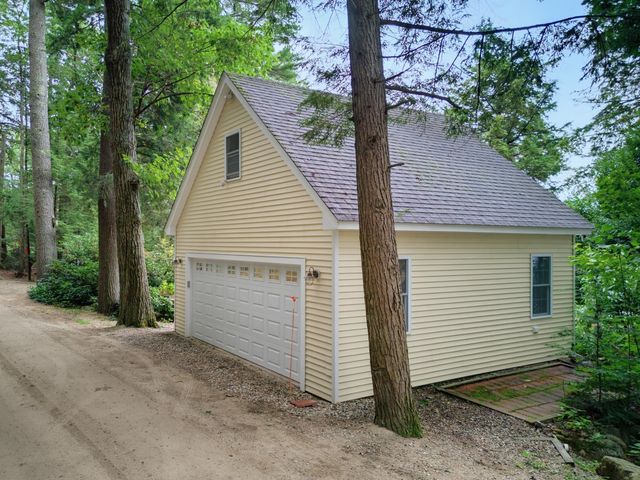 138 County Road, Hillsborough, NH 03244
