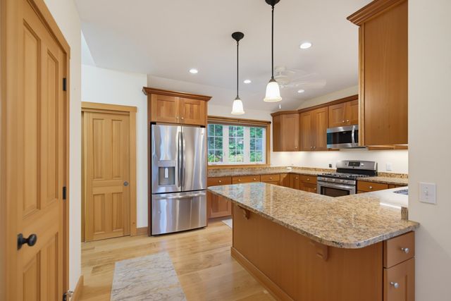 138 County Road, Hillsborough, NH 03244
