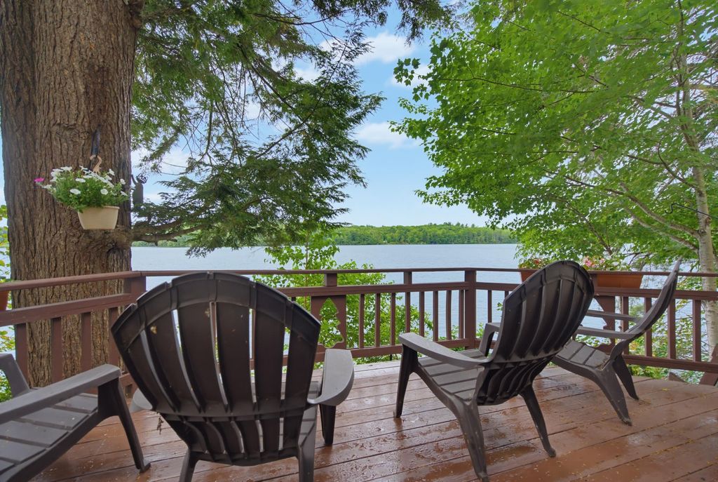 138 County Road, Hillsborough, NH 03244