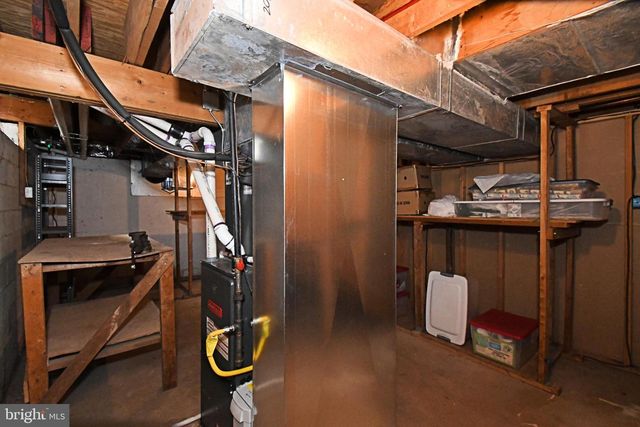 25 S LANCASTER LN, Newtown, PA 18940