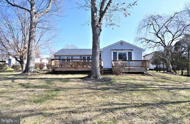 25 S LANCASTER LN, Newtown, PA 18940