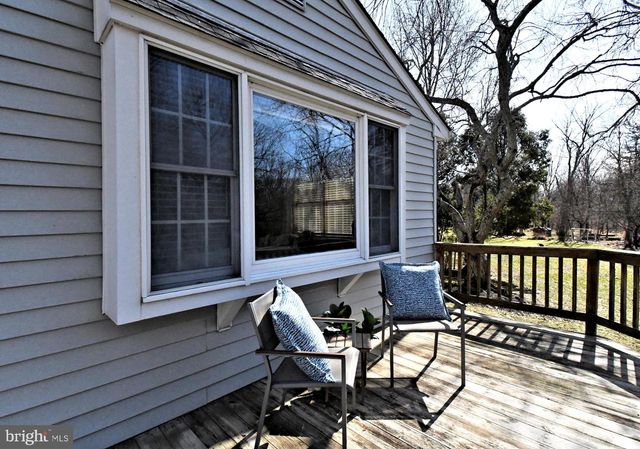 25 S LANCASTER LN, Newtown, PA 18940