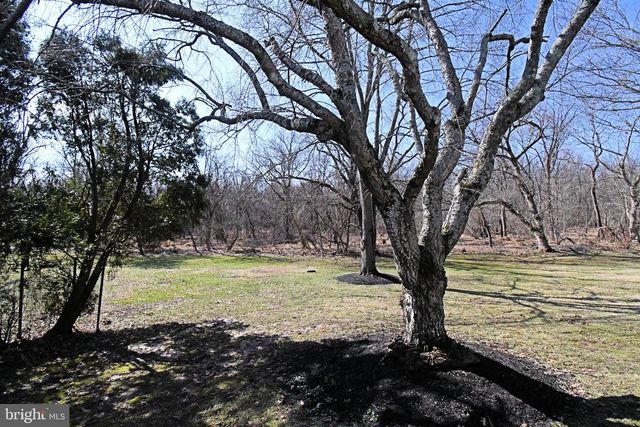 25 S LANCASTER LN, Newtown, PA 18940