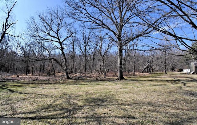 25 S LANCASTER LN, Newtown, PA 18940