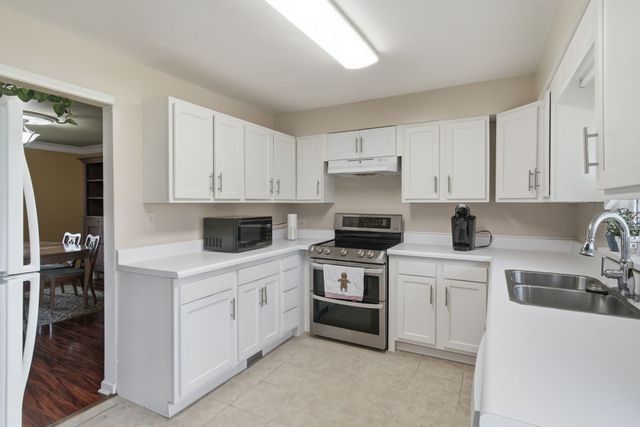 503 N Russell St, Portland, TN 37148