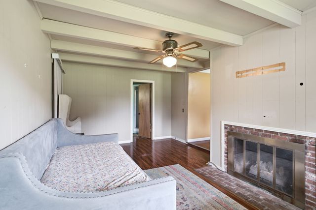 503 N Russell St, Portland, TN 37148