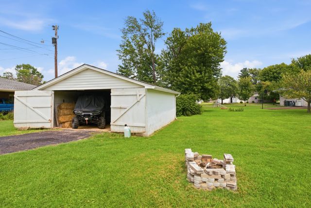 503 N Russell St, Portland, TN 37148