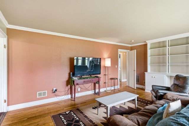 503 N Russell St, Portland, TN 37148