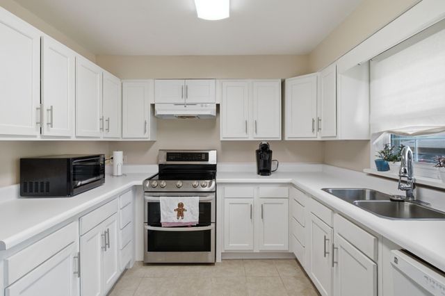 503 N Russell St, Portland, TN 37148