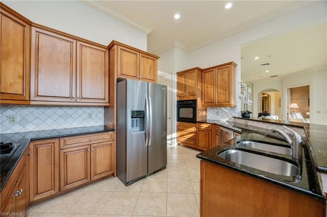 15532 Monterosso LN 102, Naples, FL 34110
