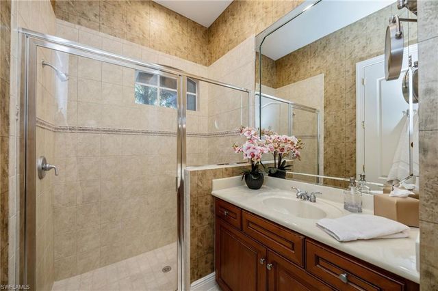 15532 Monterosso LN 102, Naples, FL 34110