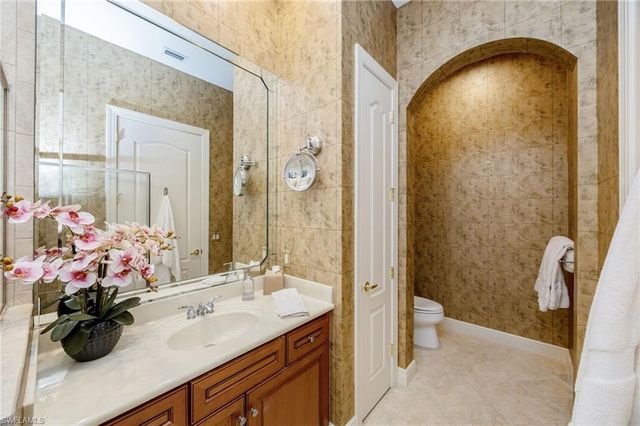 15532 Monterosso LN 102, Naples, FL 34110