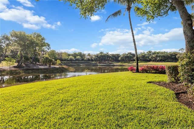 15532 Monterosso LN 102, Naples, FL 34110