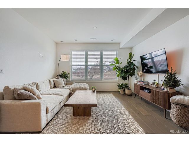 3222 W 19th Ave 7, Denver, CO 80204