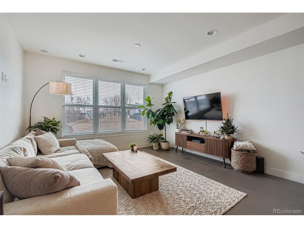 3222 W 19th Ave 7, Denver, CO 80204