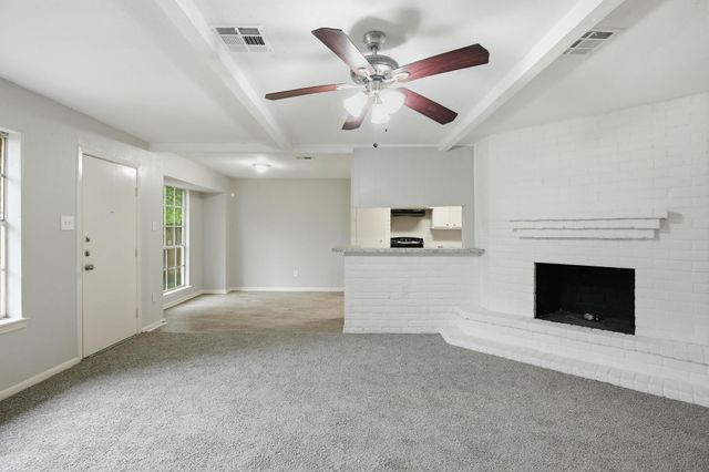 6814 Indian Falls Drive, Houston, TX 77489