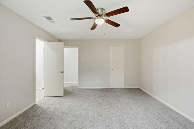 6814 Indian Falls Drive, Houston, TX 77489