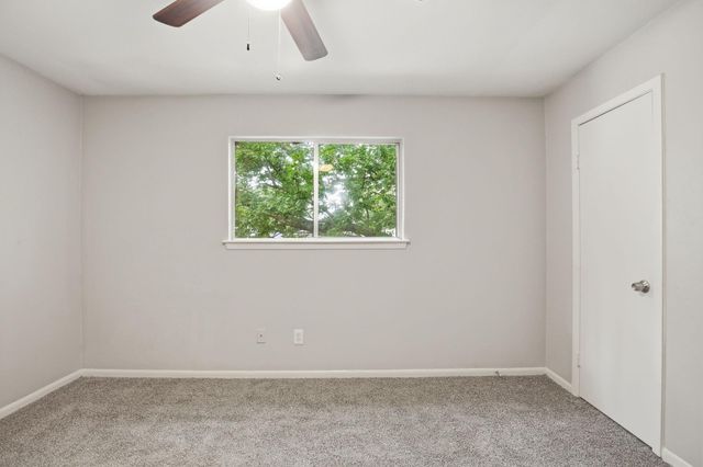 6814 Indian Falls Drive, Houston, TX 77489