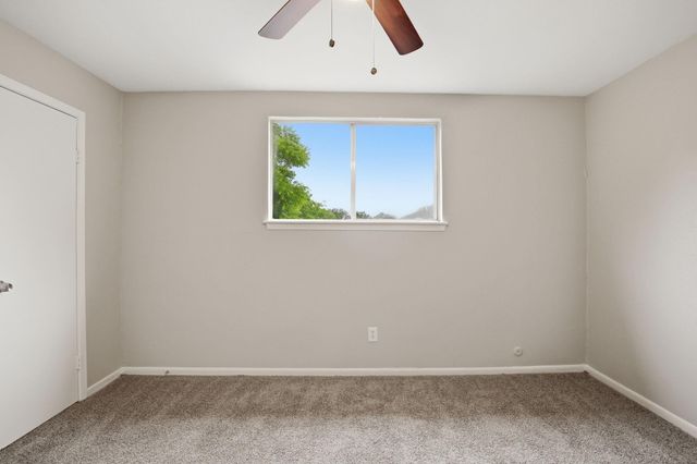 6814 Indian Falls Drive, Houston, TX 77489