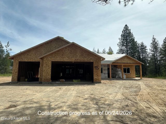 95 Wyatt Ln, Spirit Lake, ID 83869