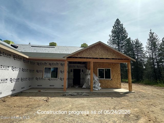 95 Wyatt Ln, Spirit Lake, ID 83869