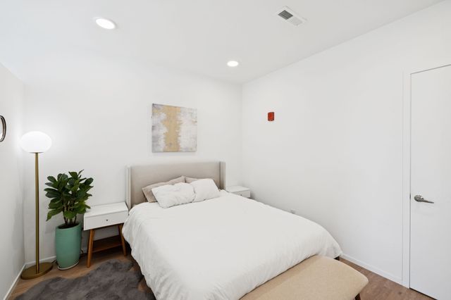 806 Olympic St Apt 303, Nashville, TN 37203
