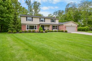 26060 Hidden Lane, Grosse Ile Township, MI 48138