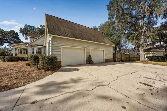 951 Bristol Hammock Circle, Kingsland, GA 31548