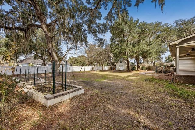 951 Bristol Hammock Circle, Kingsland, GA 31548