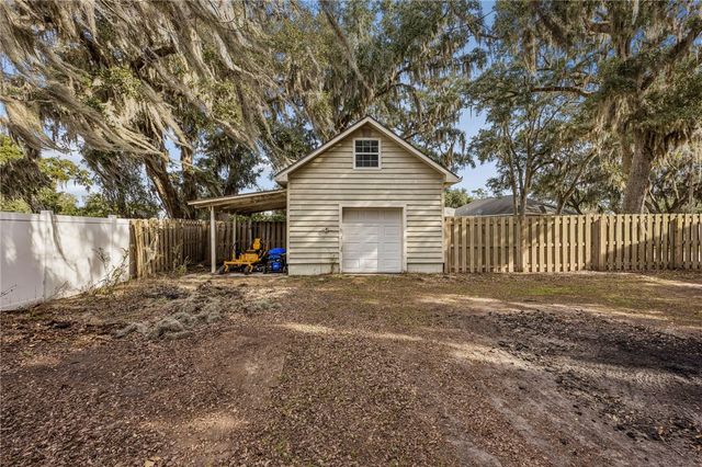 951 Bristol Hammock Circle, Kingsland, GA 31548