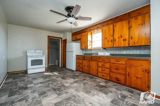 18 8th Street, Sterling City, TX 76951