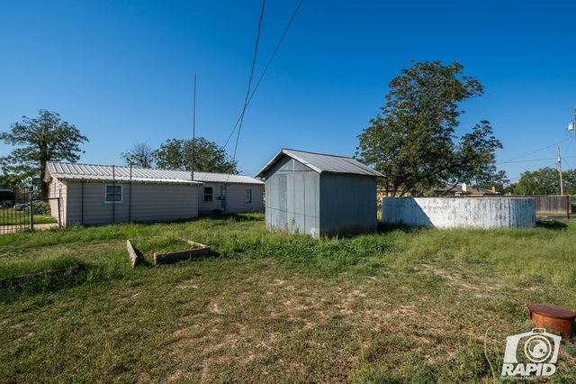 18 8th Street, Sterling City, TX 76951