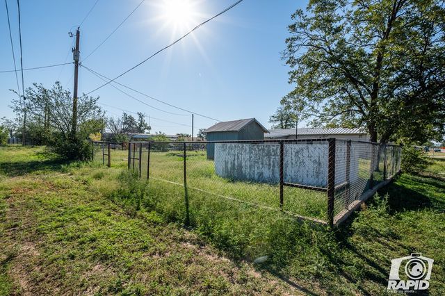 18 8th Street, Sterling City, TX 76951