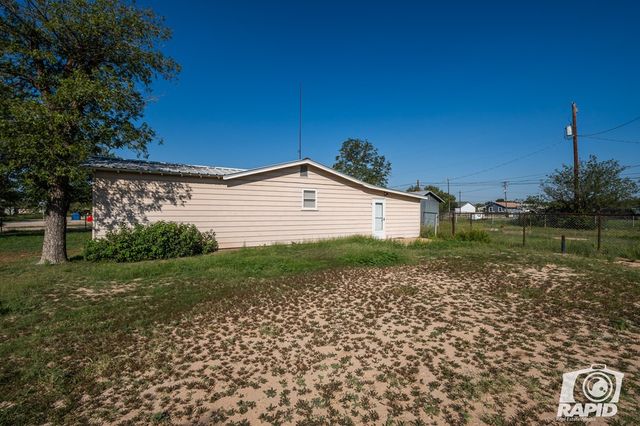 18 8th Street, Sterling City, TX 76951