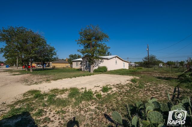 18 8th Street, Sterling City, TX 76951