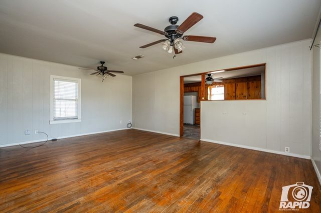 18 8th Street, Sterling City, TX 76951