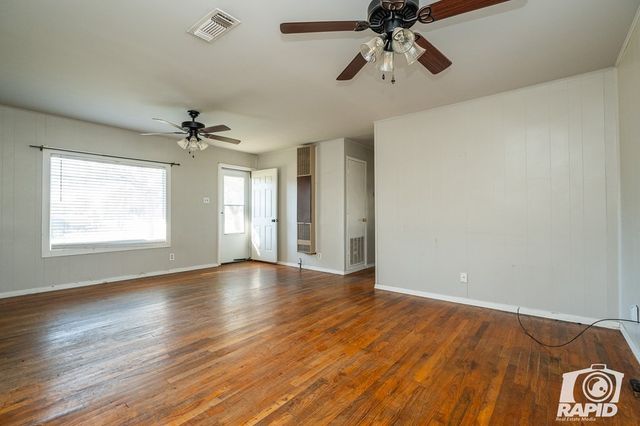 18 8th Street, Sterling City, TX 76951