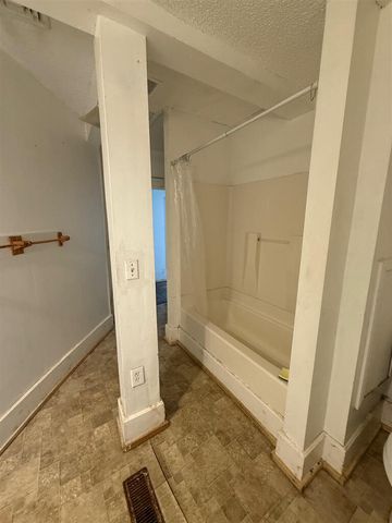 1115 Orange AVE, Roanoke, VA 24017