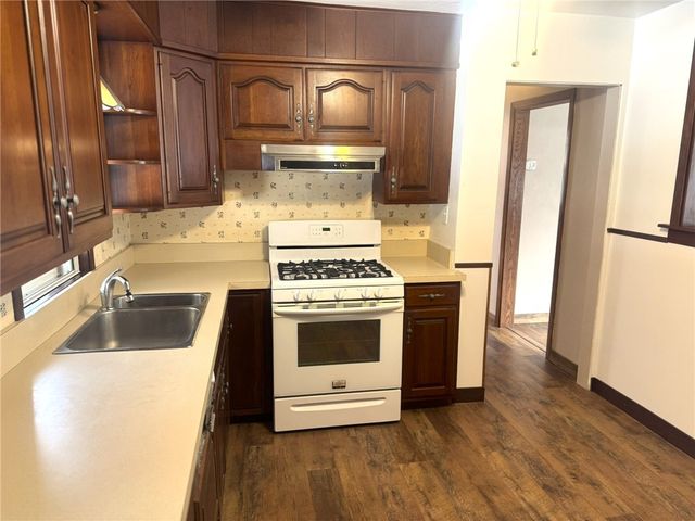 828 East Circle Drive, Vestal, NY 13850