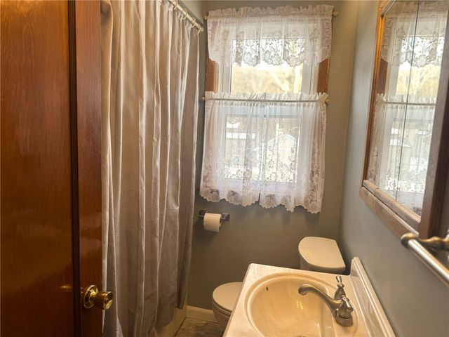 828 East Circle Drive, Vestal, NY 13850