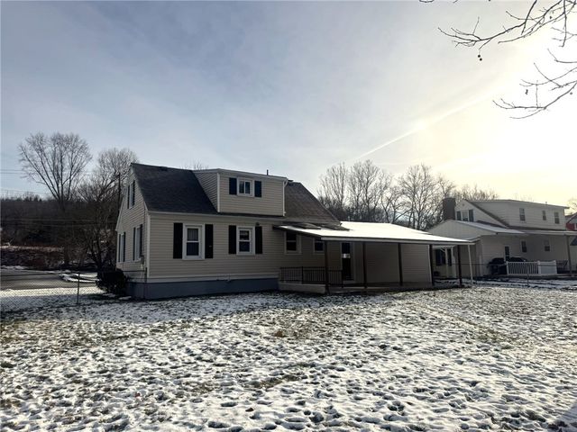 828 East Circle Drive, Vestal, NY 13850