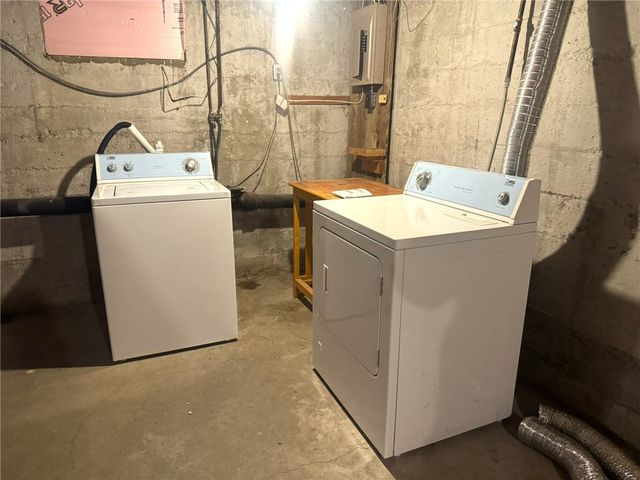 828 East Circle Drive, Vestal, NY 13850