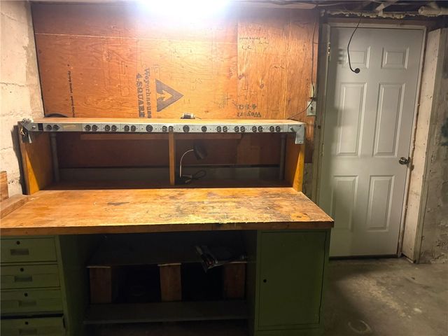 828 East Circle Drive, Vestal, NY 13850