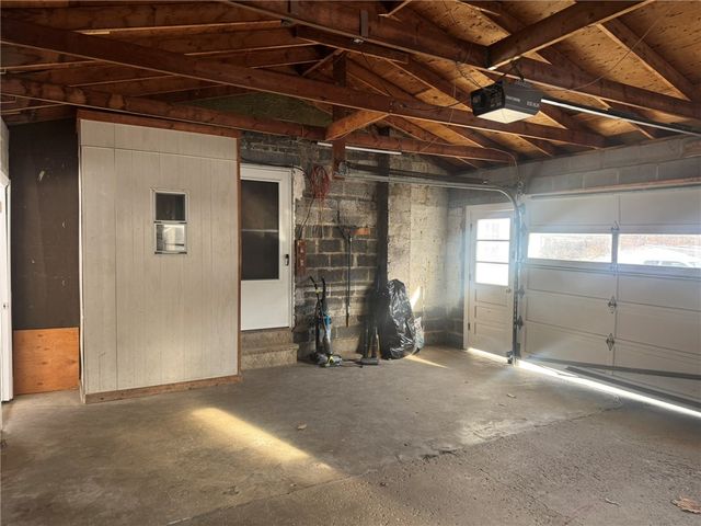 828 East Circle Drive, Vestal, NY 13850